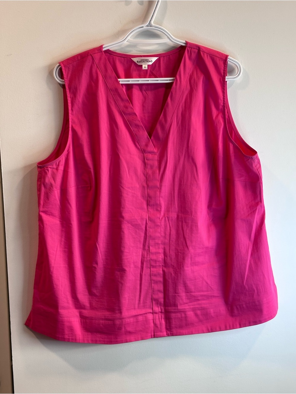 Northern Reflections Sleeveless V-Neck Shell - Hot Pink
